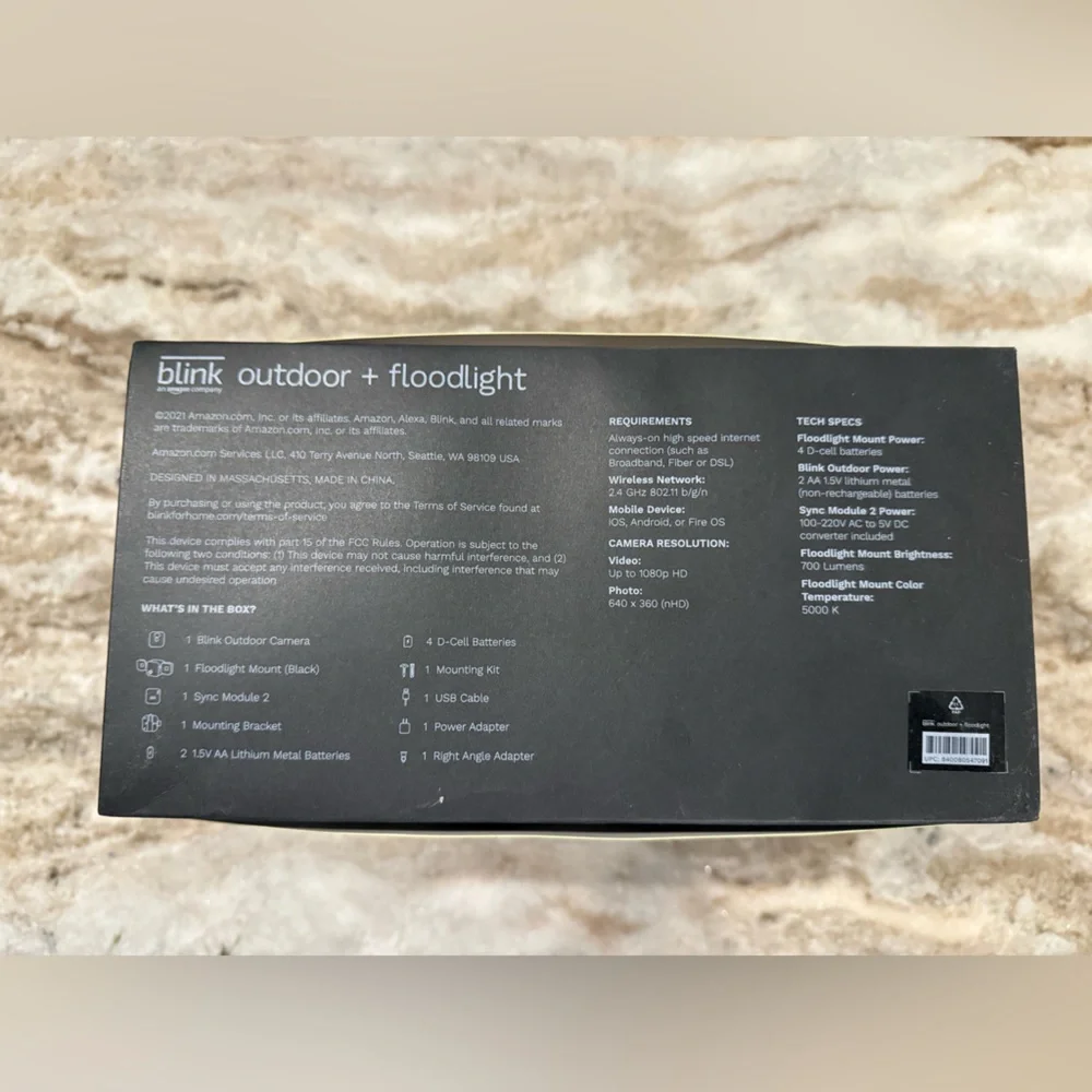 NEW- Blink Floodlight camera - Wireless smart security Outdoor camera (3rd Gen)